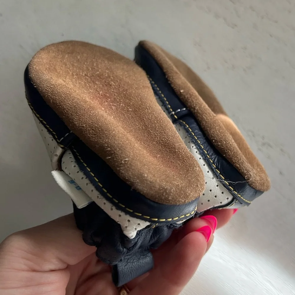 Robeez baby leather shoes 0-6 months